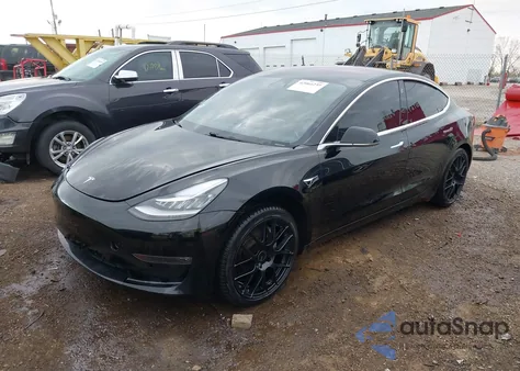 2018 Tesla Model 3 Long Range/Mid Range из США, поврежденный, VIN 5YJ3E1EA7JF035546